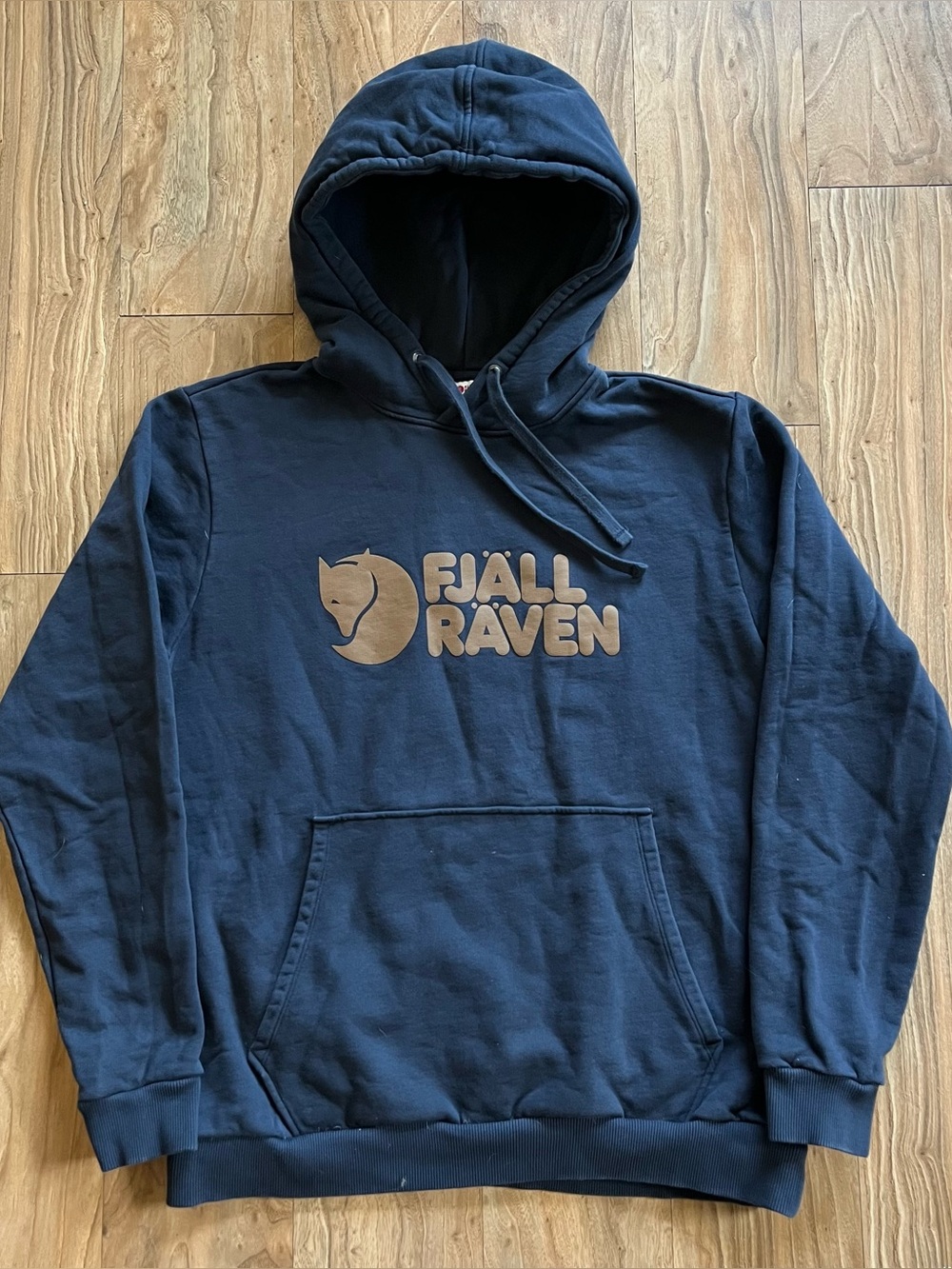 Fjallraven Logo Hoodie in Dark Navy